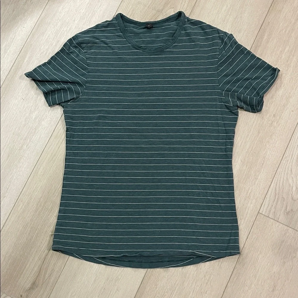 lululemon athletica casual stylish subtle